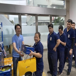 明月高悬照人间，花好月圆人团圆